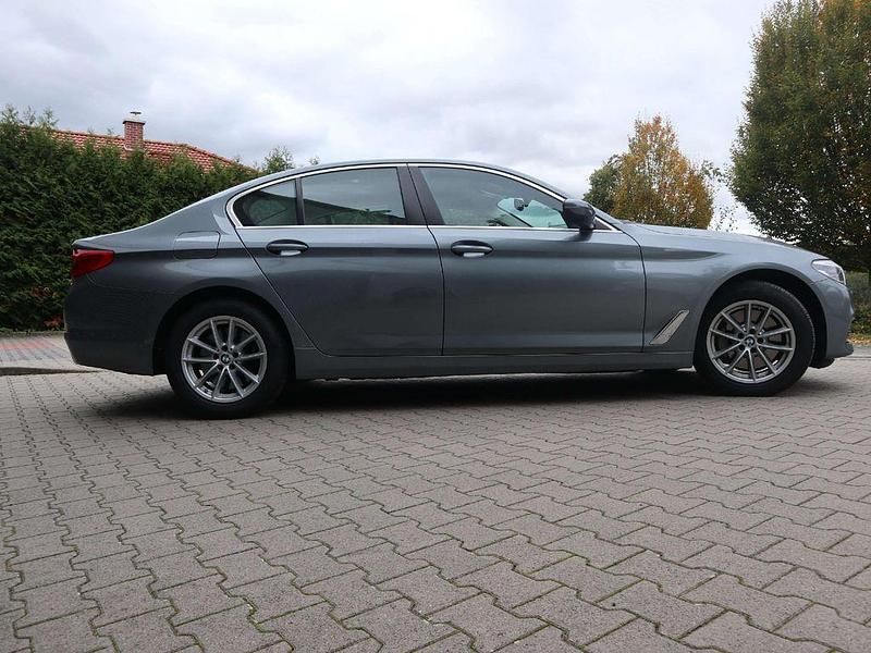 Gebraucht BMW 530 265 PS (194 kW) 2017 Bluestone metallic Limousine