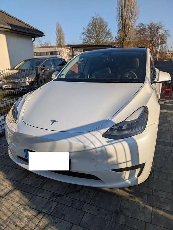 Gebraucht Tesla Model Y Standard Range 220 kW (300 PS) 2024 Weiß SUV