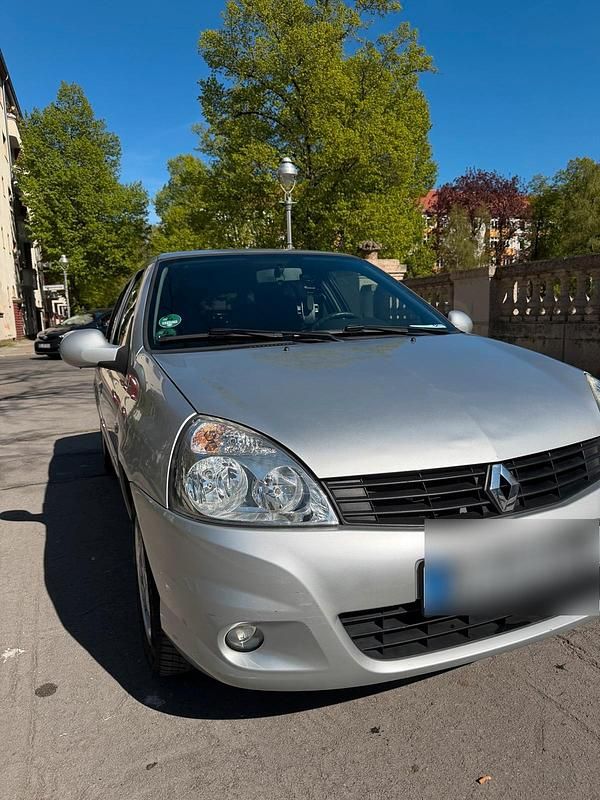 Second-hand Renault Clio II 75 CP (55 kW) 2010 Gri Hatchback
