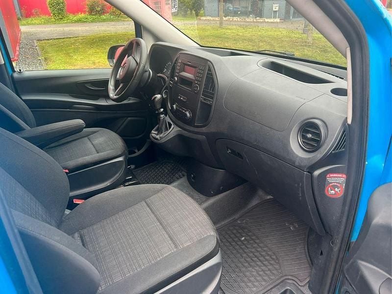 Gebraucht Mercedes Vito 163 PS (119 kW) 2019 Blau Van