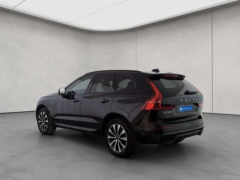 Gebraucht Volvo XC60 Plus 197 PS (144 kW) 2024 Onyx black metallic SUV
