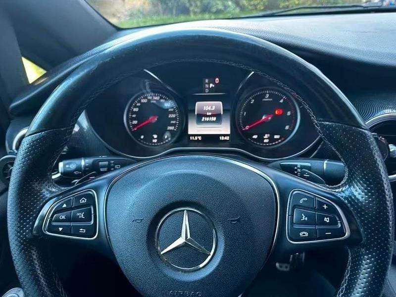 Gebraucht Mercedes V250 190 PS (139 kW) 2015 Blau Van / Kleinbus