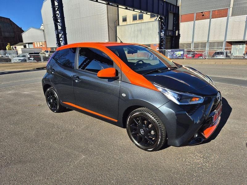 Gebraucht Toyota Aygo 72 PS (52 kW) 2020 Grau Kleinwagen