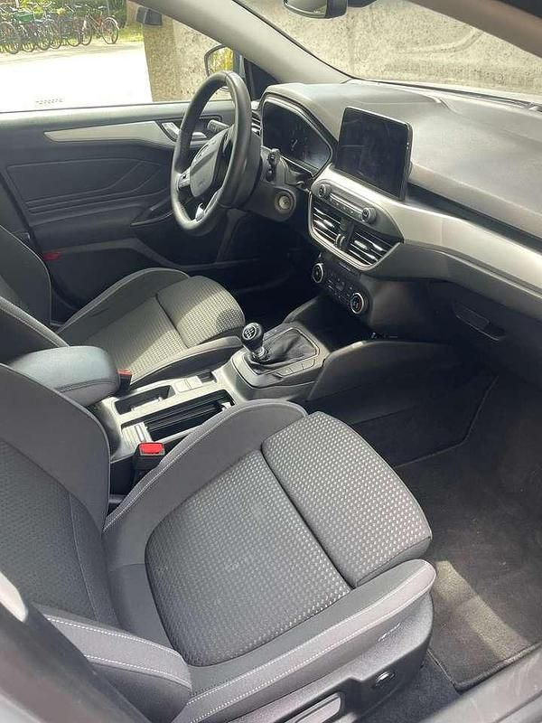 Gebraucht Ford Focus 101 PS (74 kW) 2022 Silber Kombi