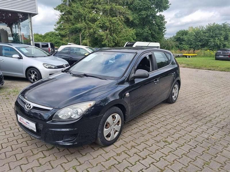 Schwarz Gebraucht 2010 Hyundai i30 Edition Limousine | 3.450 € (Fairer Preis) - Bild 1/4