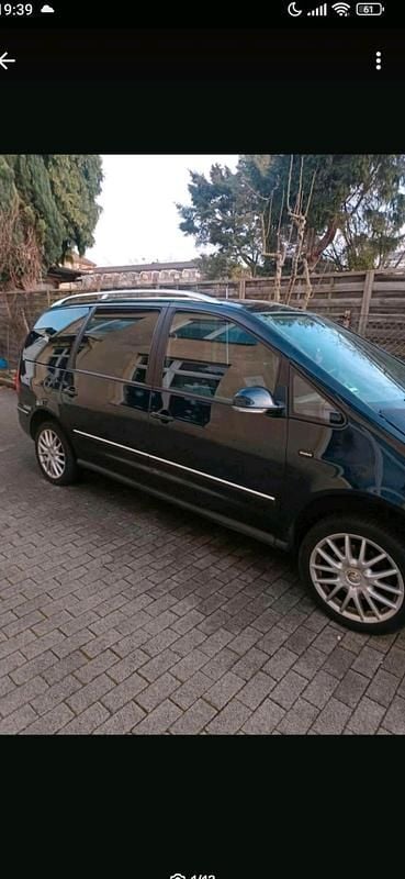 Second-hand VW Sharan 140 CP (102 kW) 2007 Albastru Monovolum