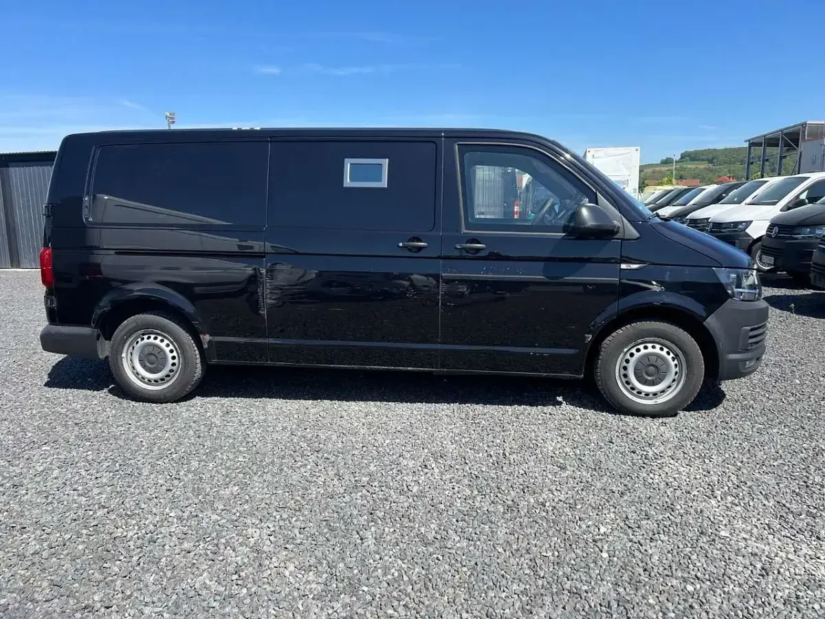 Usata VW Transporter 140 CV (102 kW) 2016 Nero Furgone