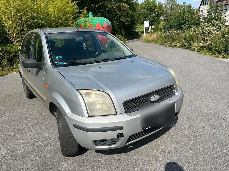 Silber Gebraucht 2005 Ford Fusion Kleinwagen | 690 € (Guter Preis) - Bild 1/4