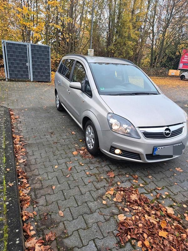 Gebraucht 2005 Opel Zafira Kombi | 2.999 € (Etwas zu teuer) - Bild 1/4