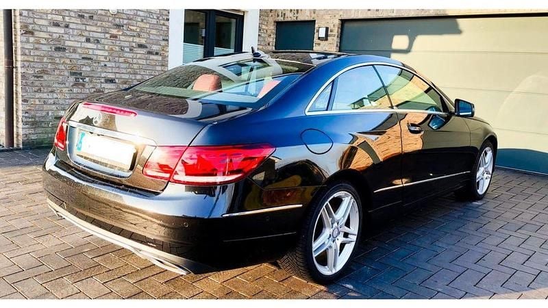 Gebraucht Mercedes E350 258 PS (189 kW) 2014 Schwarz Coupé