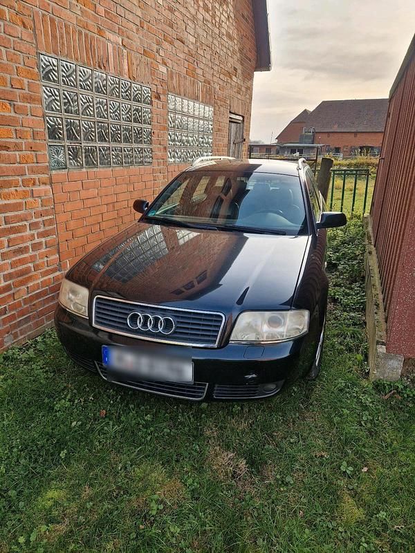 Schwarz Gebraucht 2004 Audi A6 Kombi | 2.300 € - Bild 1/4