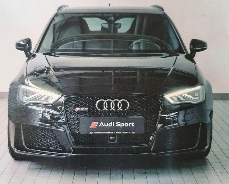 Schwarz Gebraucht 2016 Audi RS3 Ambiente Kleinwagen | 37.555 € (Teuer) - Bild 1/4