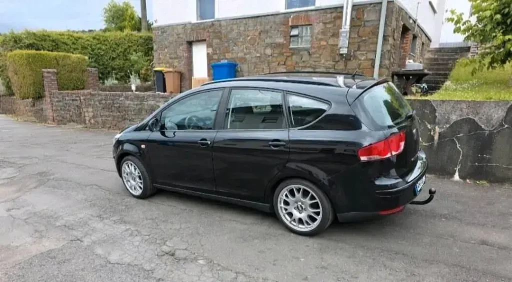 Gebraucht Seat Altea XL Ecomotive 105 PS (77 kW) 2012 Schwarz Van / Kleinbus