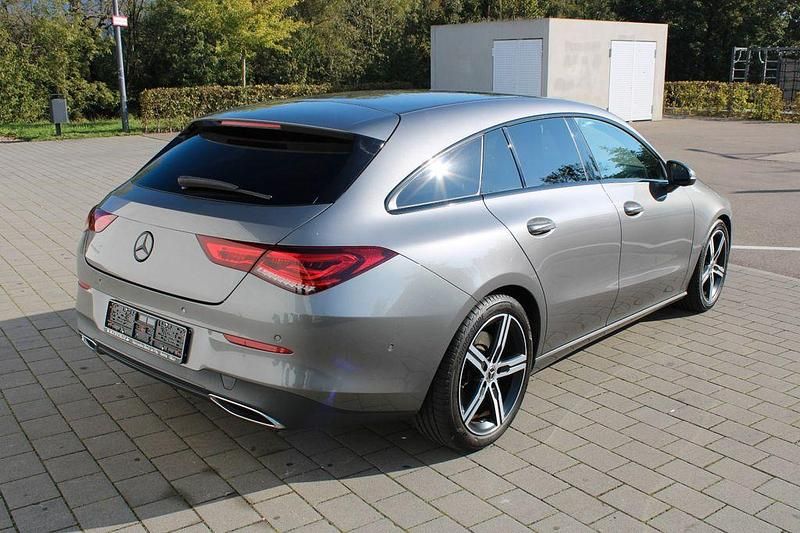 Gebraucht Mercedes CLA220 Shooting Brake 190 PS (139 kW) 2019 Grau Kombi