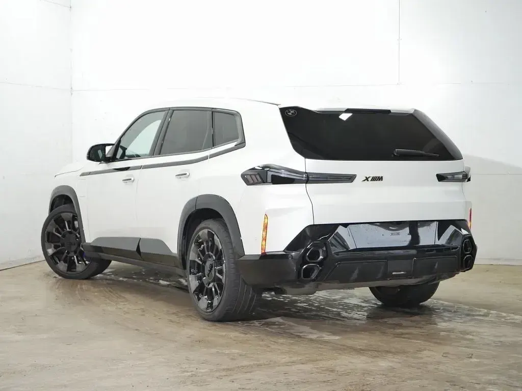 Używany BMW XM Performance 653 KM (480 kW) 2025 Biały SUV