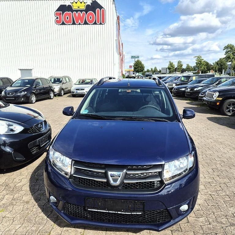 Blau Gebraucht 2014 Dacia Logan Lauréate Limousine | 3.950 € (Fairer Preis) - Bild 1/4