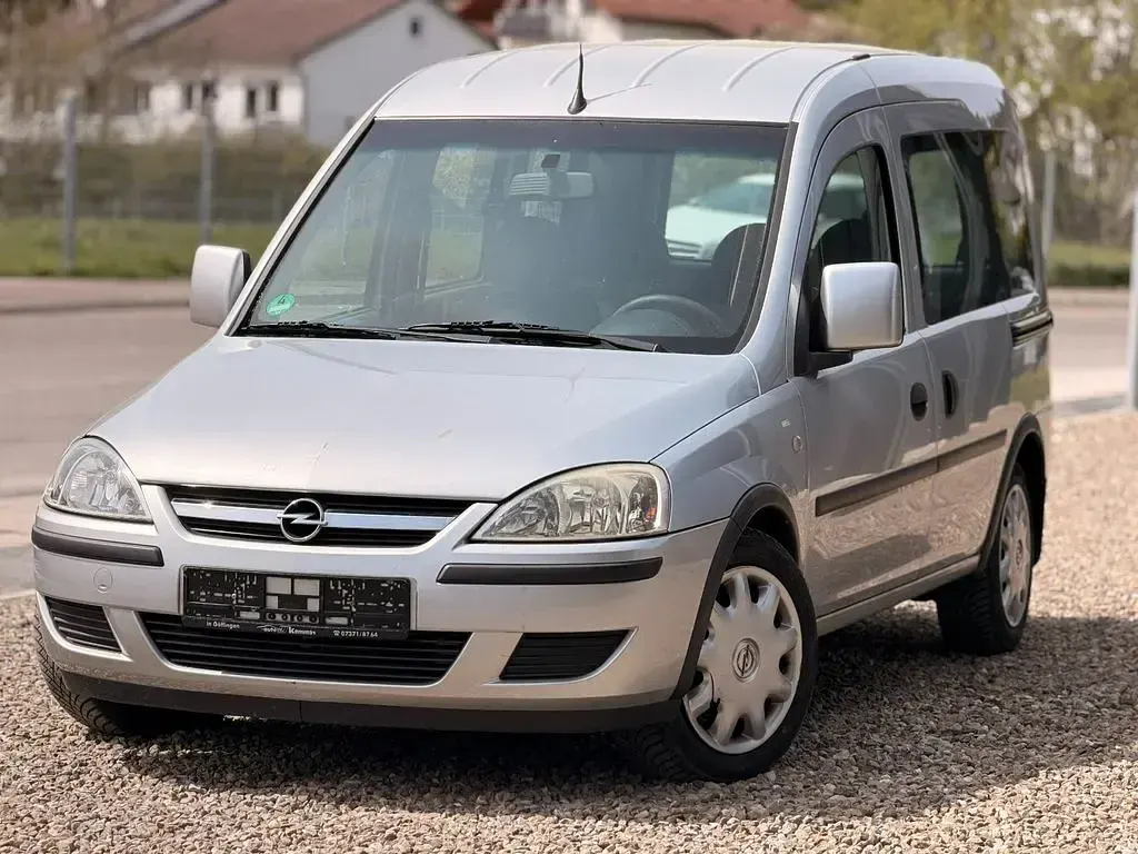 Second-hand Opel Combo Edition 75 CP (55 kW) 2008 Argintiu Monovolum