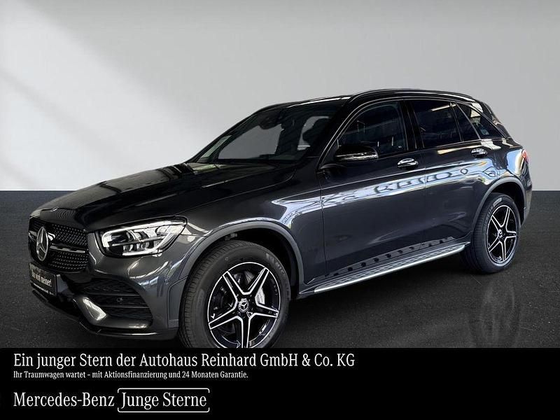Grau Gebraucht 2022 Mercedes GLC300e AMG SUV | 37.650 € (Teuer) - Bild 1/4