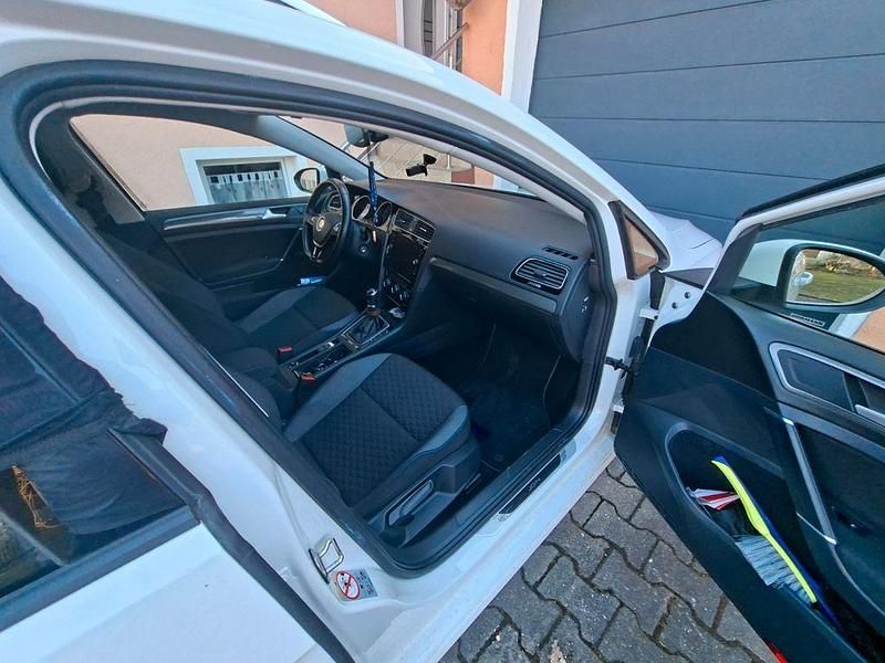 Gebraucht VW Golf VII Join 150 PS (110 kW) 2018 Weiß Kombi