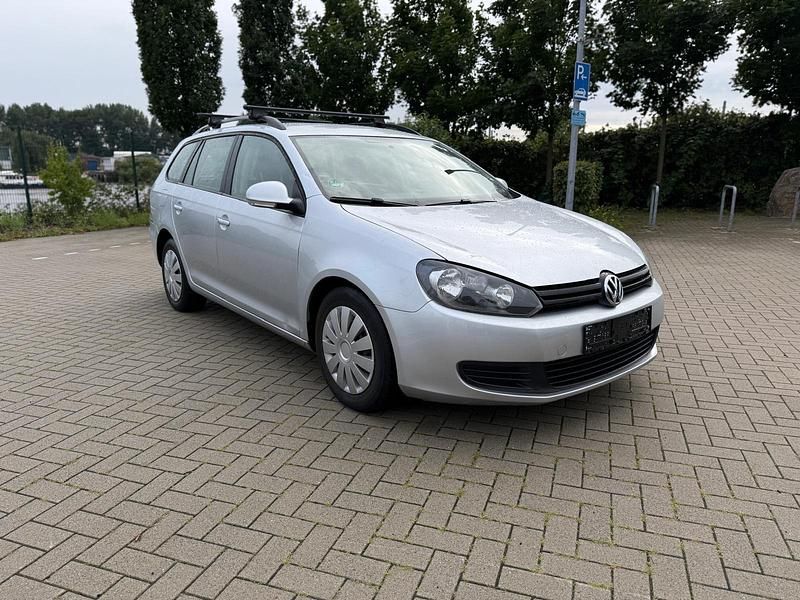Silber Gebraucht 2011 VW Golf VI Kombi | 4.444 € (Guter Preis) - Bild 1/4