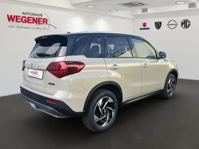 Gebraucht Suzuki Vitara Comfort+ 102 PS (75 kW) 2025 Grau SUV