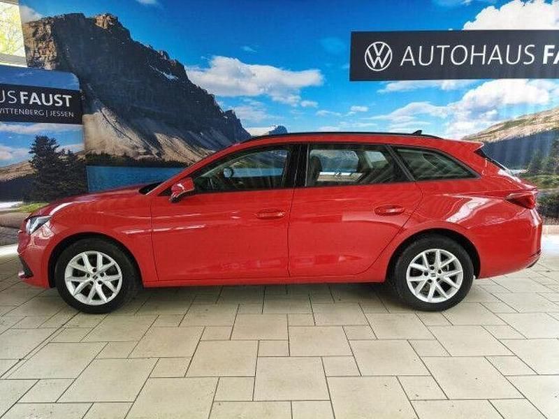 Second-hand Seat Leon Reference 110 CP (80 kW) 2022 Roșu Berlinǎ