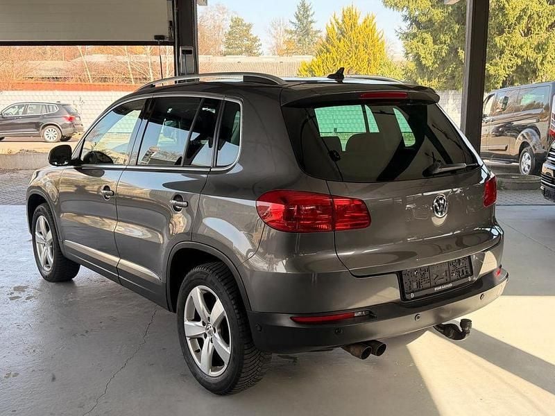 Gebraucht VW Tiguan Style 140 PS (102 kW) 2014 Grau SUV