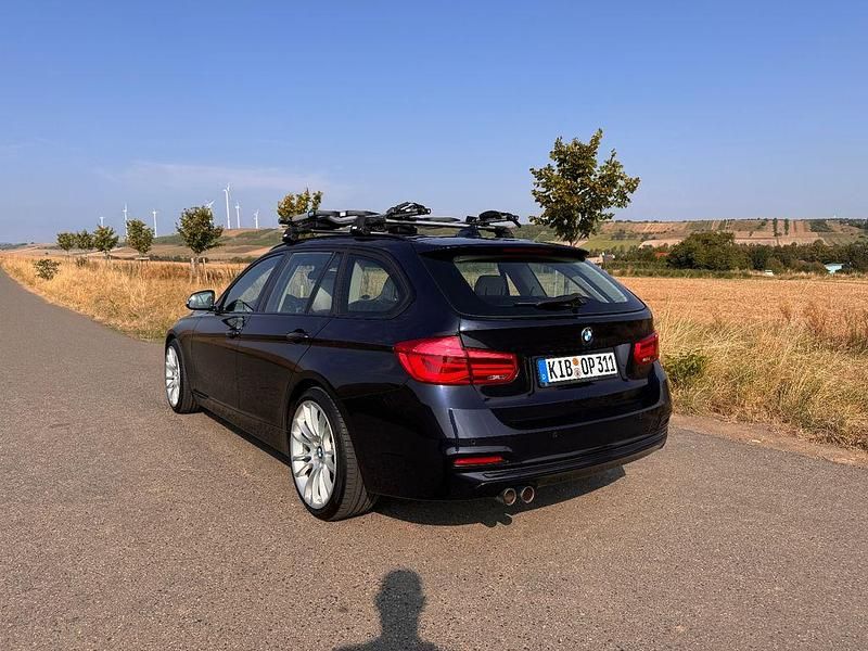 Gebraucht BMW 330 Shadowline 258 PS (189 kW) 2016 Blau Kombi