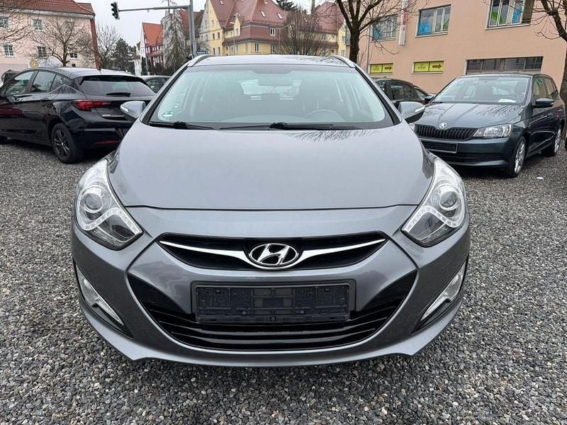 Gebraucht Hyundai i40 Comfort 135 PS (99 kW) 2012 Silber Kombi