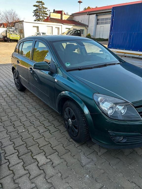 Gebraucht Opel Astra 90 PS (66 kW) 2005 Grün Limousine