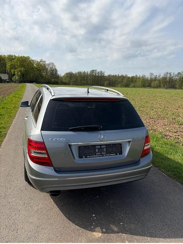 Gebraucht Mercedes C200 Elegance 184 PS (135 kW) 2013 Grau Kombi