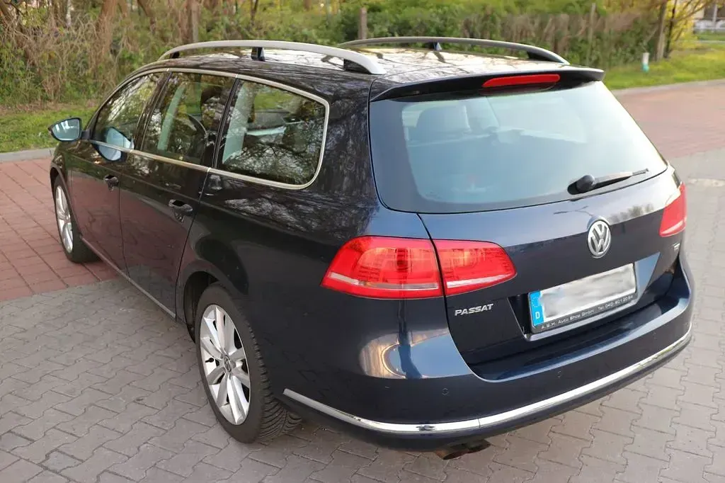 Gebraucht VW Passat Highline 160 PS (117 kW) 2011 Blau Kombi