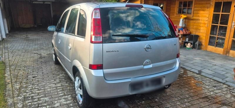 Gebraucht Opel Meriva 100 PS (73 kW) 2005 Silber Van / Kleinbus