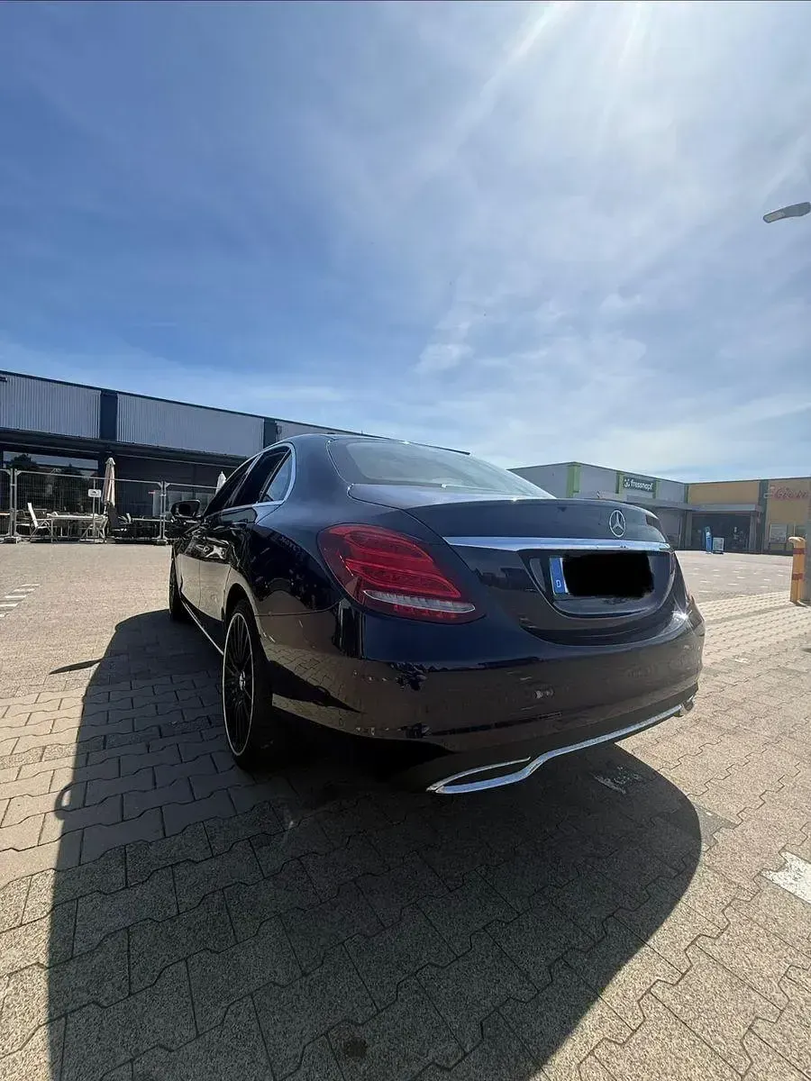 Gebraucht Mercedes C180 Edition 156 PS (114 kW) 2017 Blau Limousine