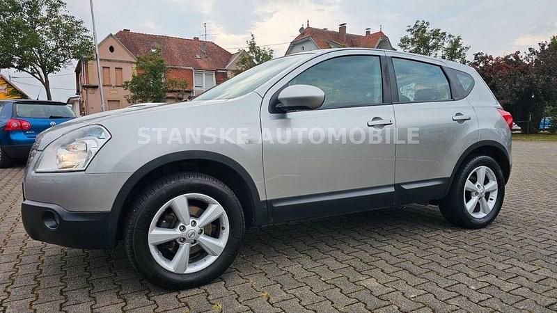 Silber Gebraucht 2010 Nissan Qashqai Acenta SUV | 5.900 € (Fairer Preis) - Bild 1/4