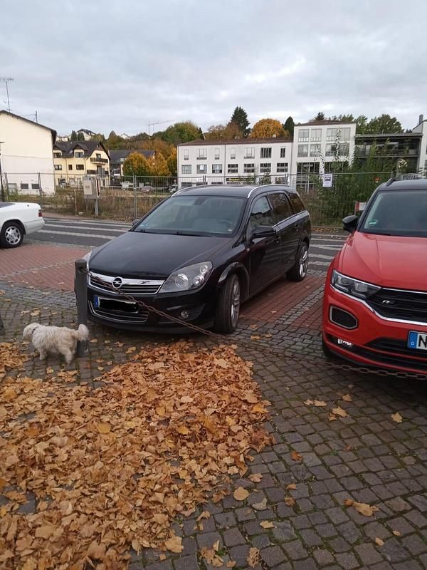 Gebraucht Opel Astra 115 PS (84 kW) 2008 Schwarz Kombi