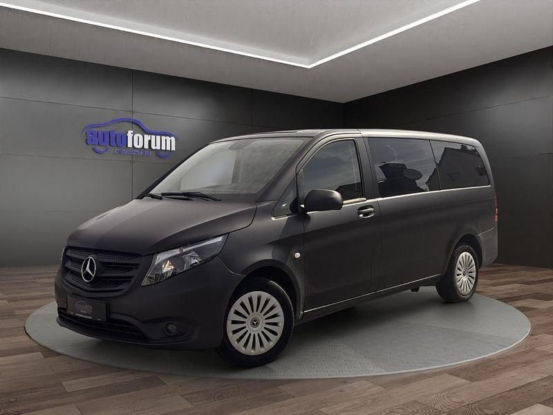 Rot Gebraucht 2022 Mercedes Vito Van / Kleinbus | 26.990 € (Fairer Preis) - Bild 1/4