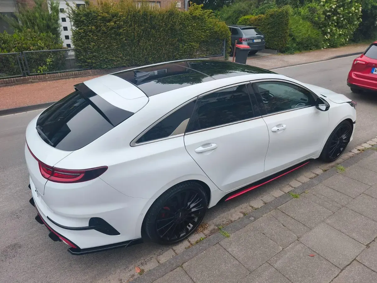 Używany Kia ProCeed GT 204 KM (150 kW) 2024 Biały Kombi