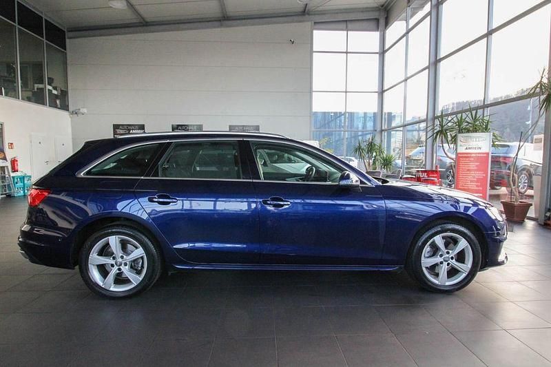 Gebraucht Audi A4 Advanced 170 PS (125 kW) 2020 Blau Kombi