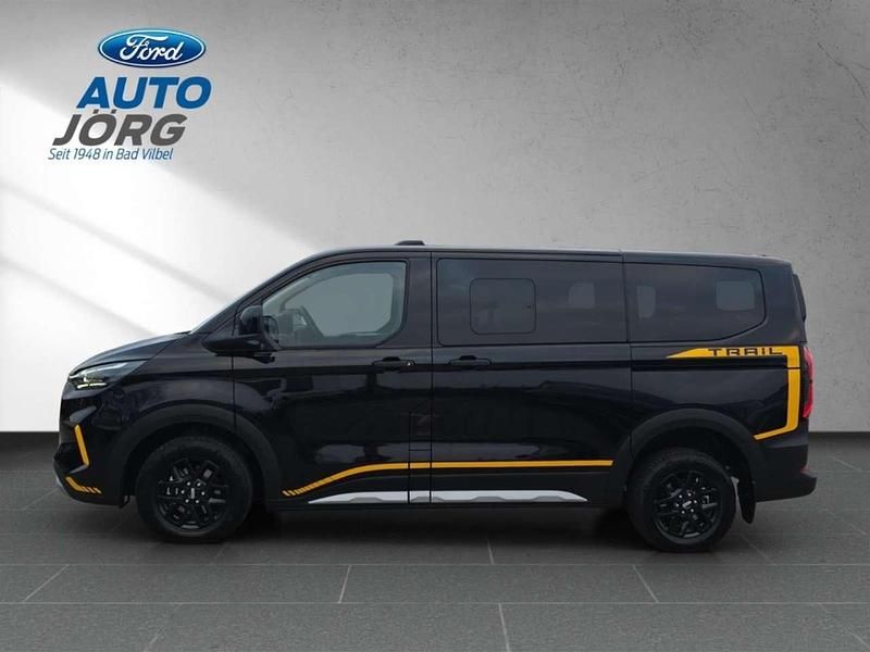 Neu Ford Tourneo 170 PS (125 kW) 2025 Schwarz Kombi
