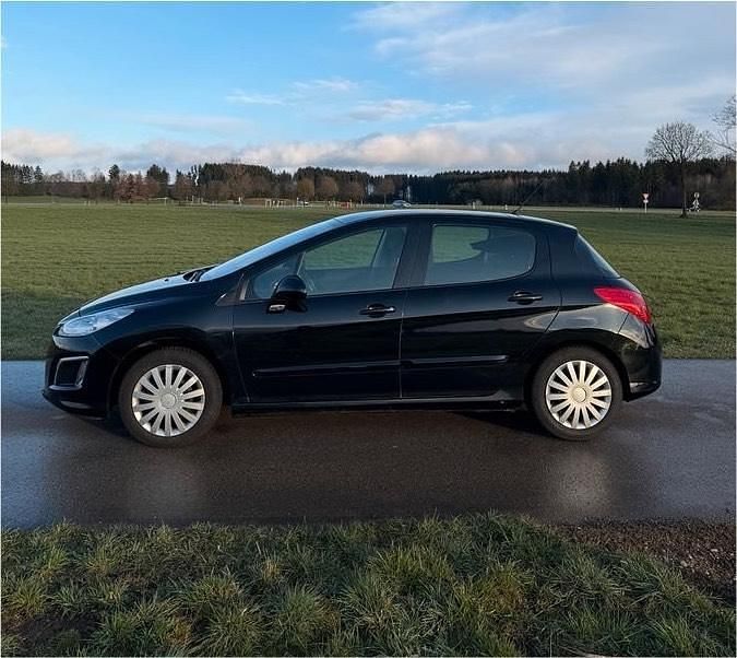 Gebraucht Peugeot 308 120 PS (88 kW) 2011 Andere farben Limousine