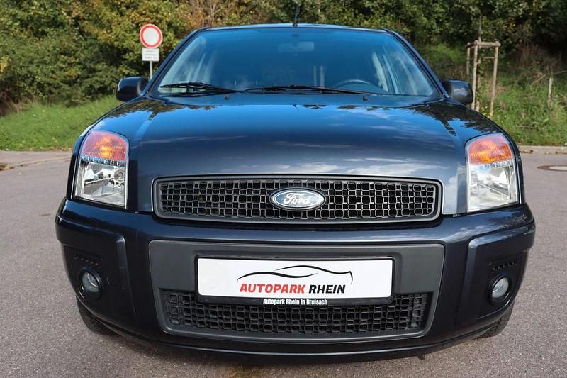 Gebraucht Ford Fusion Style 80 PS (58 kW) 2010 Grau Limousine