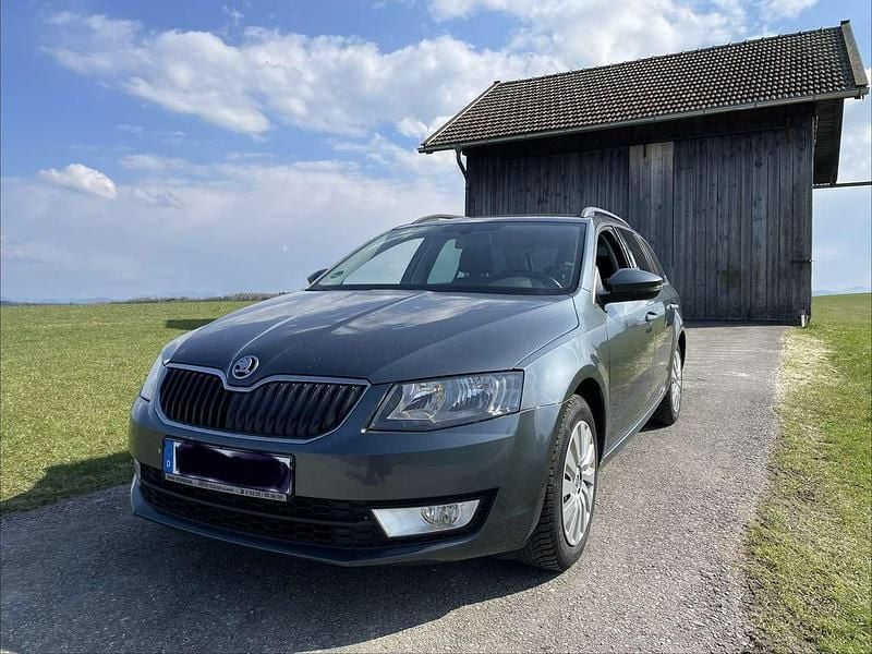 Gebraucht Skoda Octavia Ambition 150 PS (110 kW) 2016 Grau Kleinwagen
