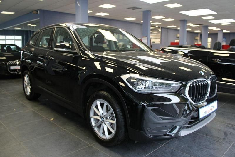 Schwarz ii Gebraucht 2021 BMW X1 Advantage SUV | 29.980 € (Fairer Preis) - Bild 1/4