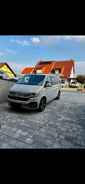 Second-hand VW Multivan 199 CP (146 kW) 2021 Gri Monovolum