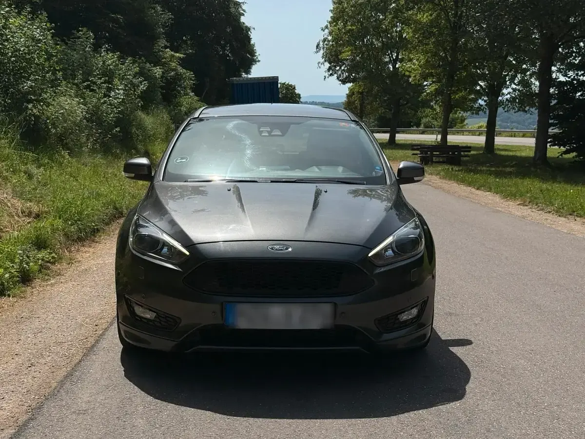Gebraucht Ford Focus ST-Line 150 PS (110 kW) 2017 Grau Kombi