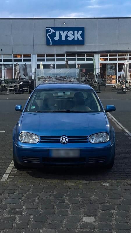 Blau Gebraucht 1999 VW Golf IV Kleinwagen | 1.000 € (Fairer Preis) - Bild 1/4