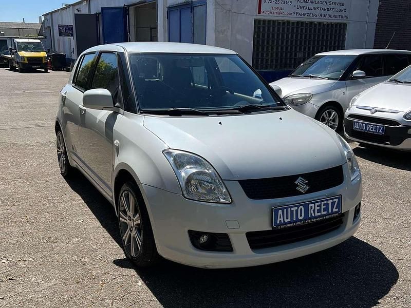 Gebraucht Suzuki Swift 92 PS (67 kW) 2008 Weiß Kleinwagen