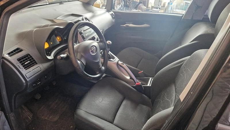 Gebraucht Toyota Auris 97 PS (71 kW) 2007 Schwarz Kleinwagen