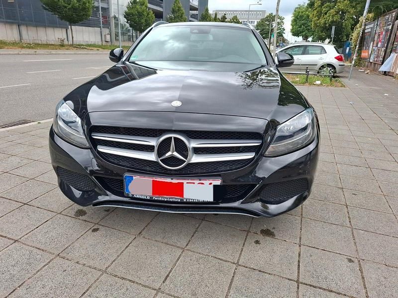 Schwarz Gebraucht 2017 Mercedes C220 Avantgarde Kombi | 17.950 € (Guter Preis) - Bild 1/4